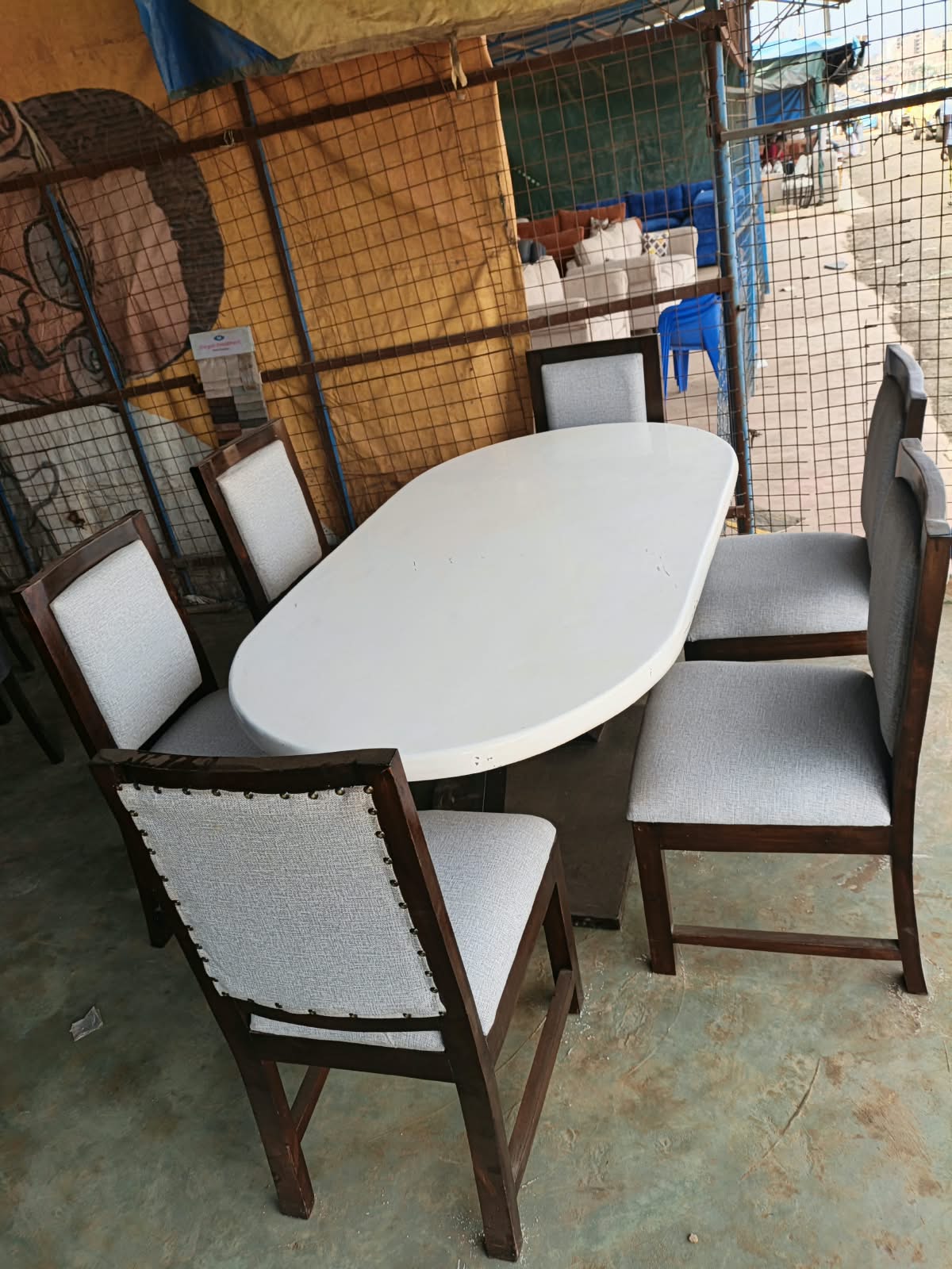 Modern 6-Seater Oval Dining Set