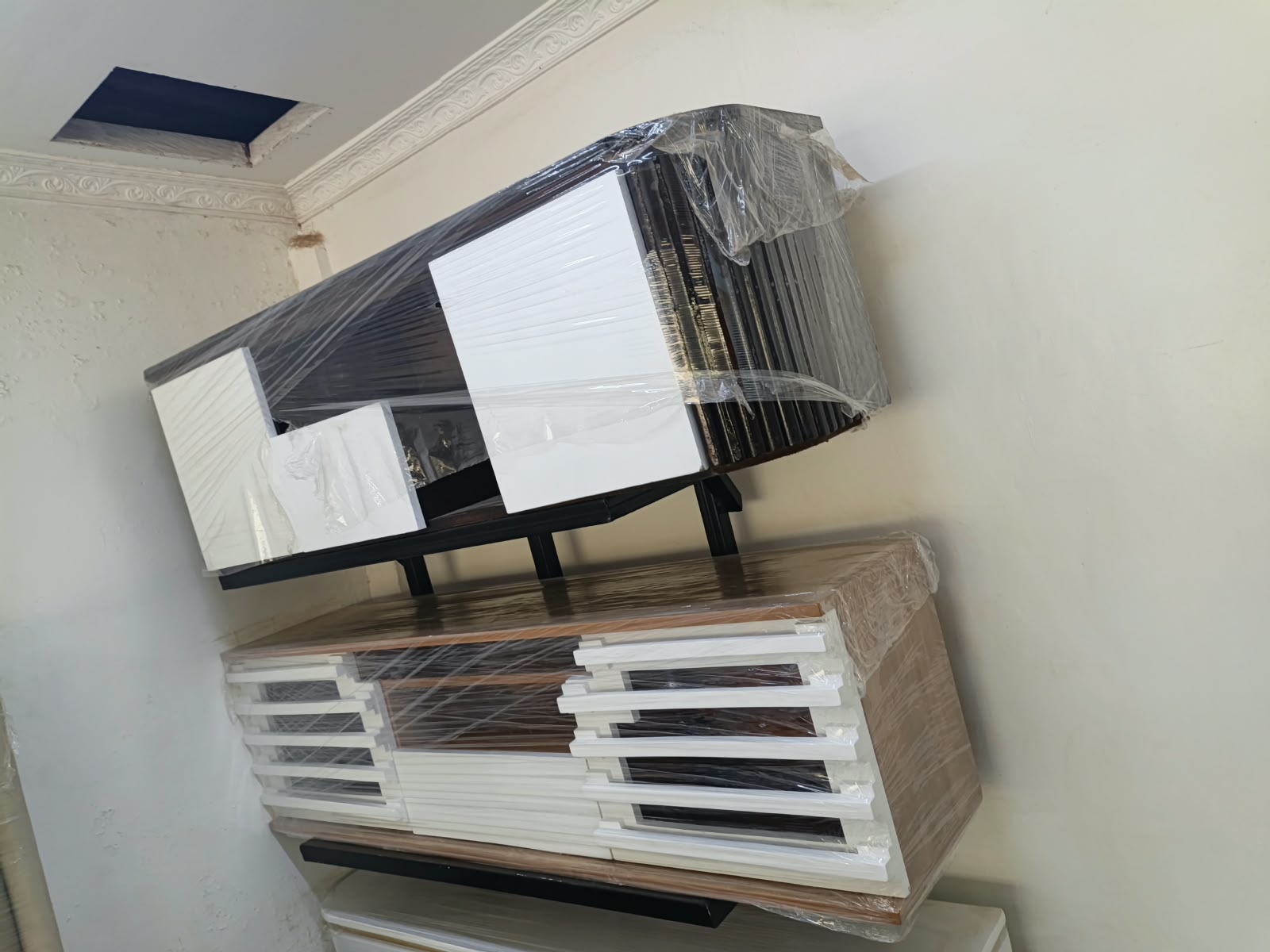 Modern Two-Tone TV Stand / Sideboard Unit