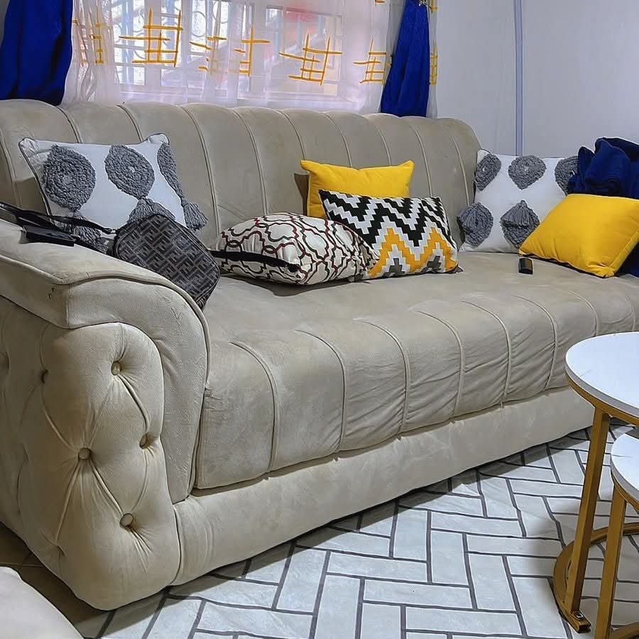 Modern Cream Button-Tufted Arm Sofa